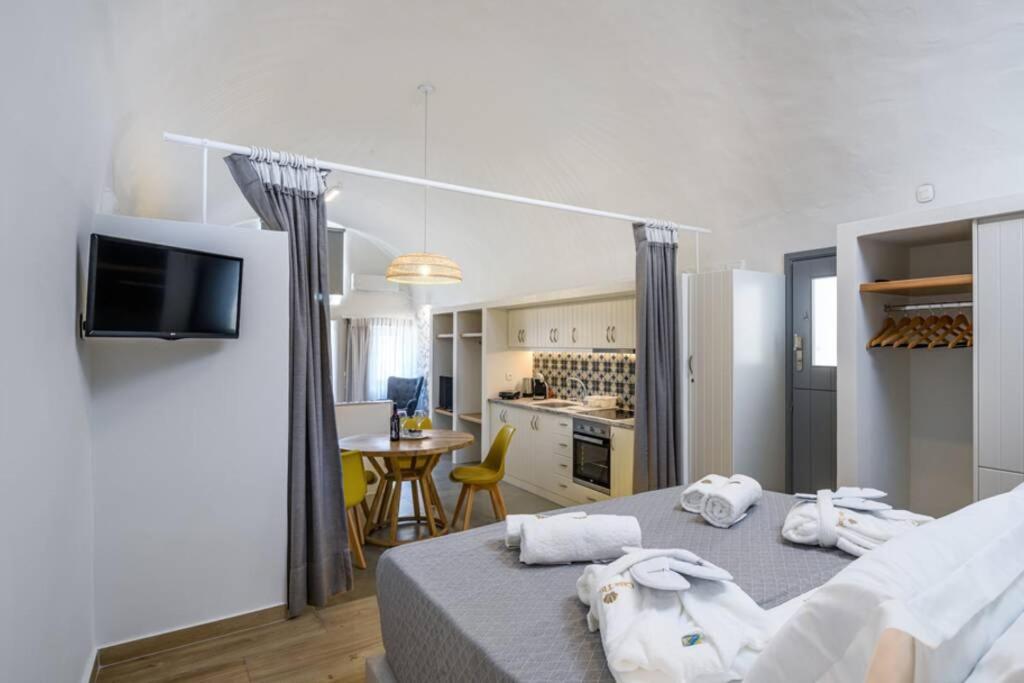 Вилла Casa Tholari Al Mare Pera Gyalos Экстерьер фото
