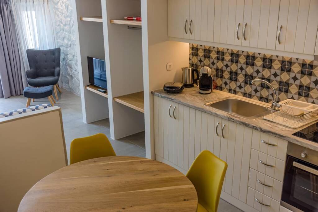 Вилла Casa Tholari Al Mare Pera Gyalos Экстерьер фото